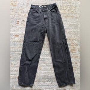 Levi's Women's Straight Leg Jeans in Dark Gray